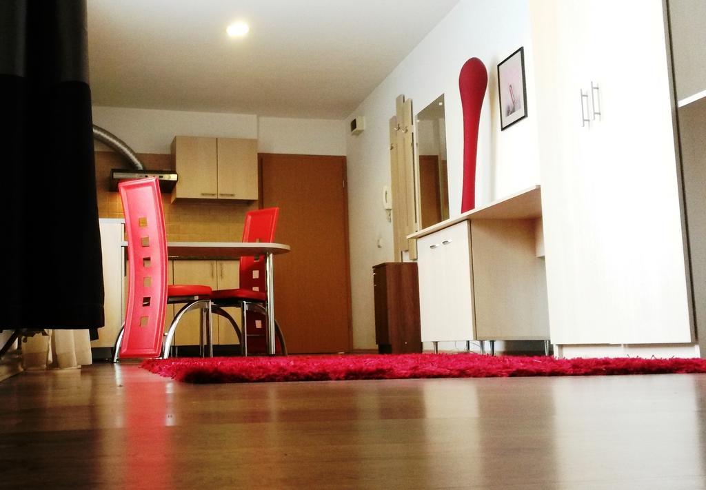 Lucas 10 Apartments Cluj-Napoca Quarto foto