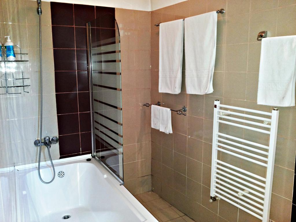 Lucas 10 Apartments Cluj-Napoca Quarto foto